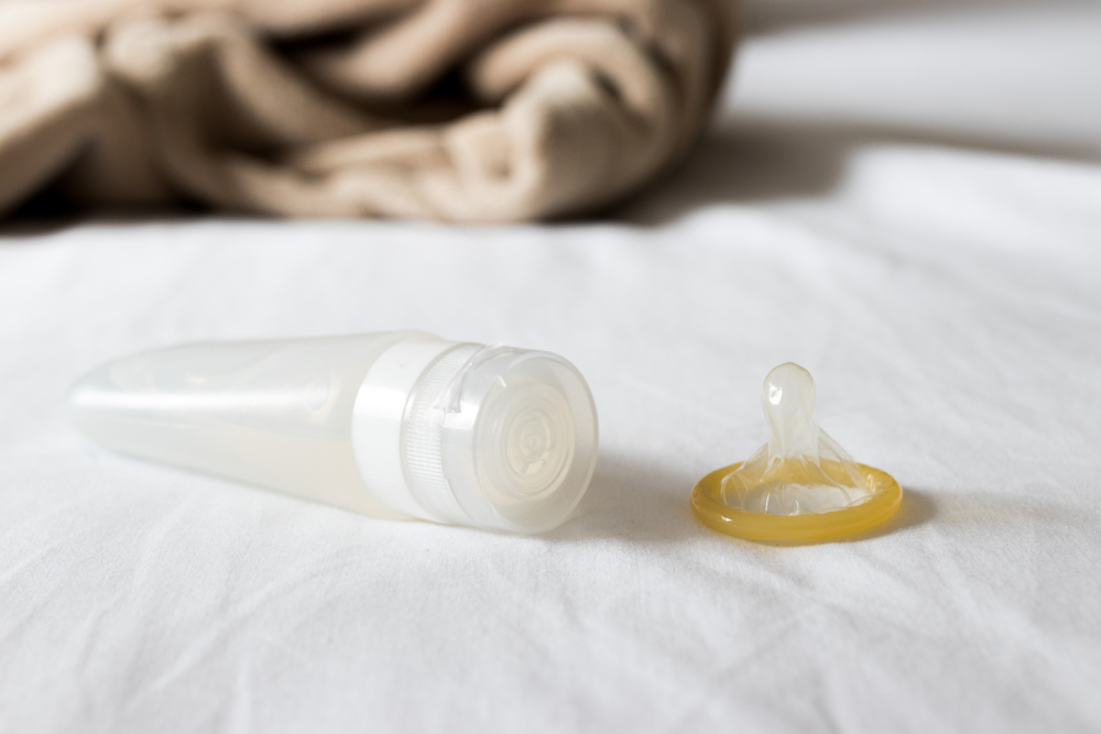 Lubrikační gel můžete použít v kombinaci s kondomy